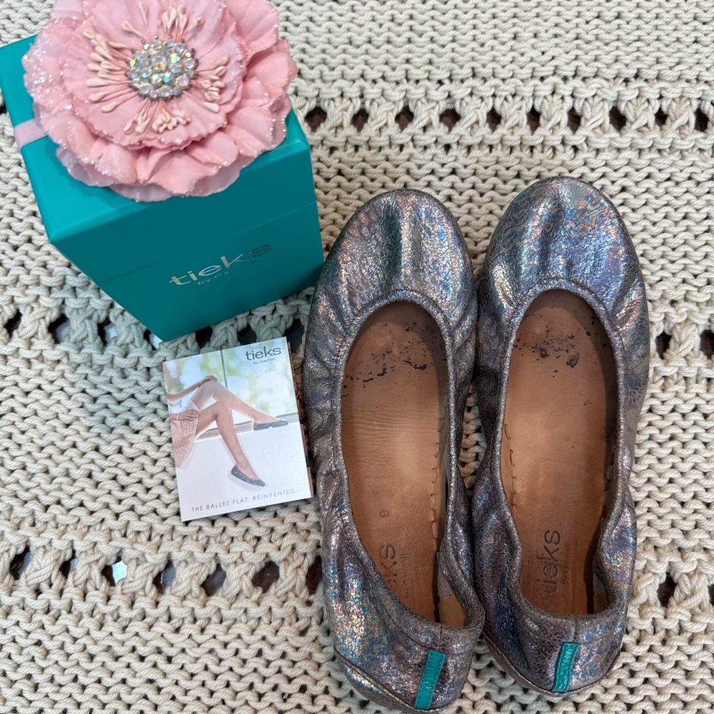 Tieks Women’s Flats in Love Potion-Limited Release